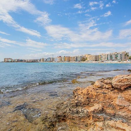 Reel Apartments- Walk To The Beach And Centre 托雷维耶哈 外观 照片