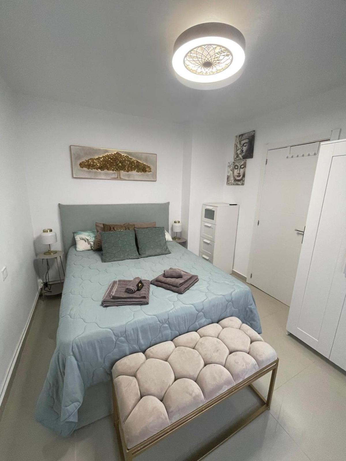 Reel Apartments- Walk To The Beach And Centre 托雷维耶哈 外观 照片